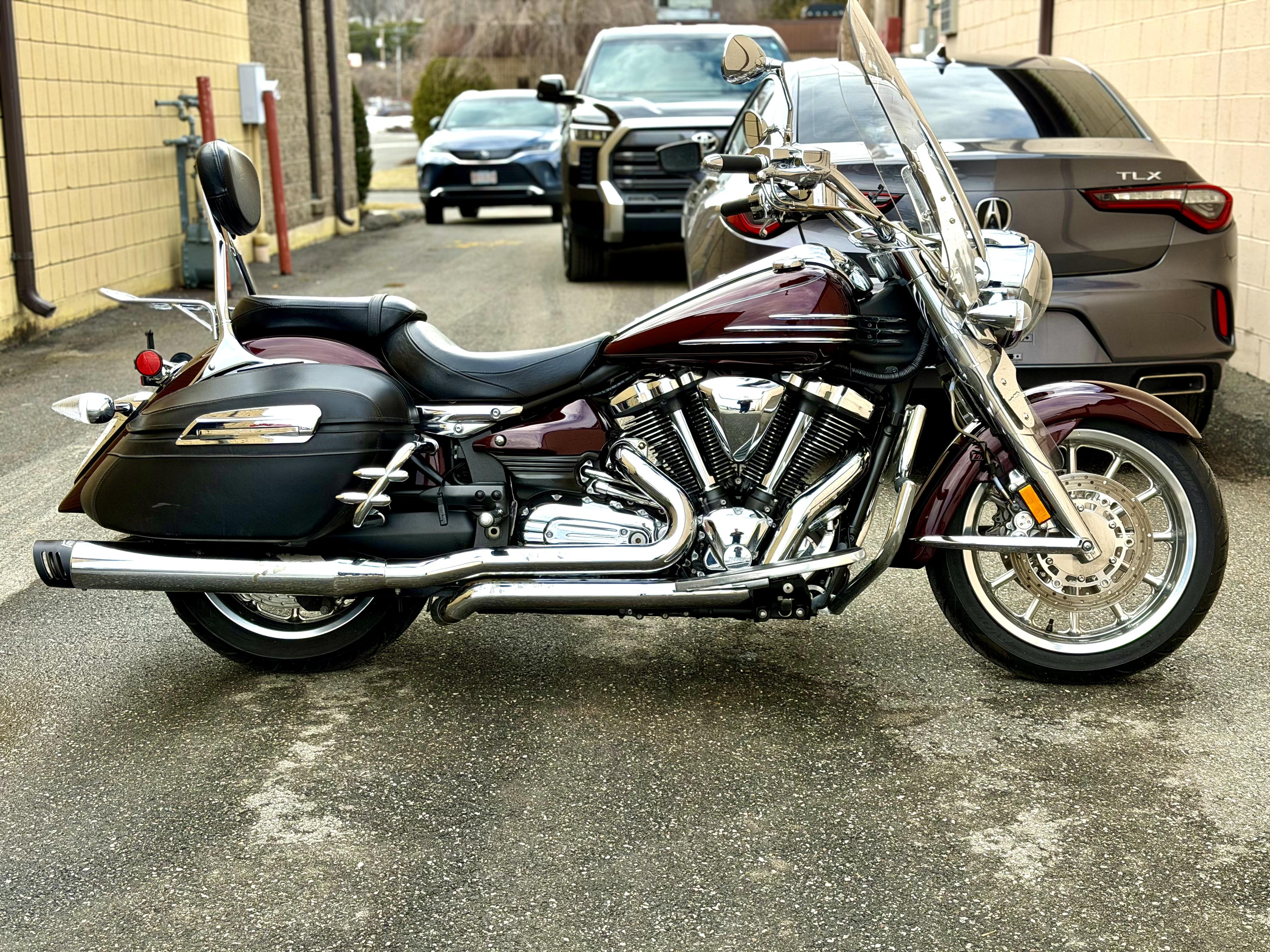 YAMAHA STRATOLINER S